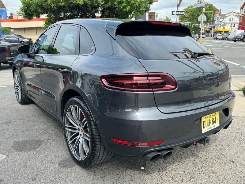 Porsche Macan GTS 2017