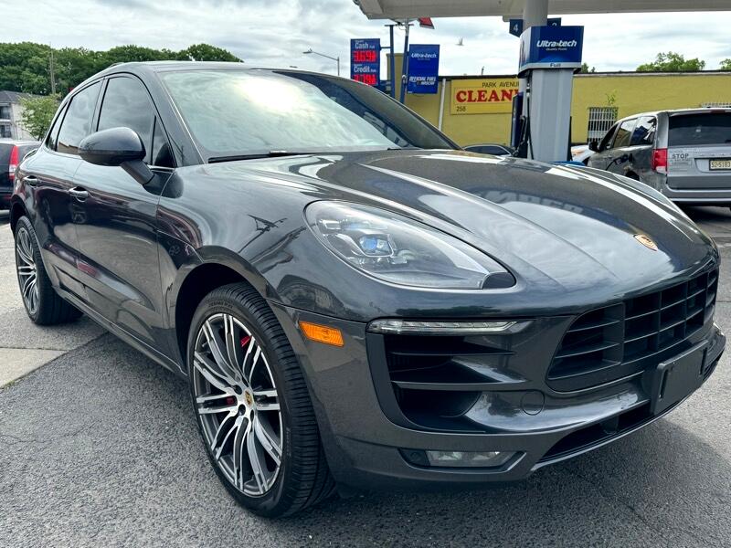 Porsche Macan GTS 2017
