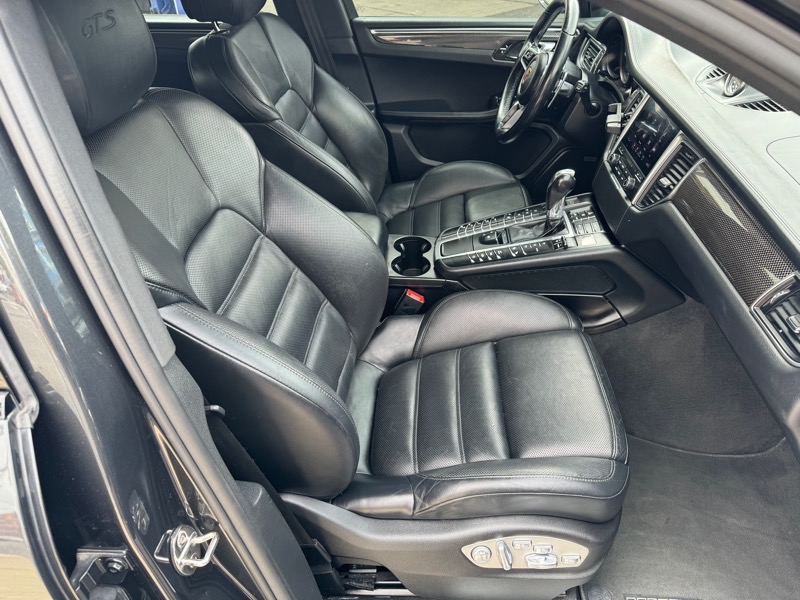 Porsche Macan GTS 2017
