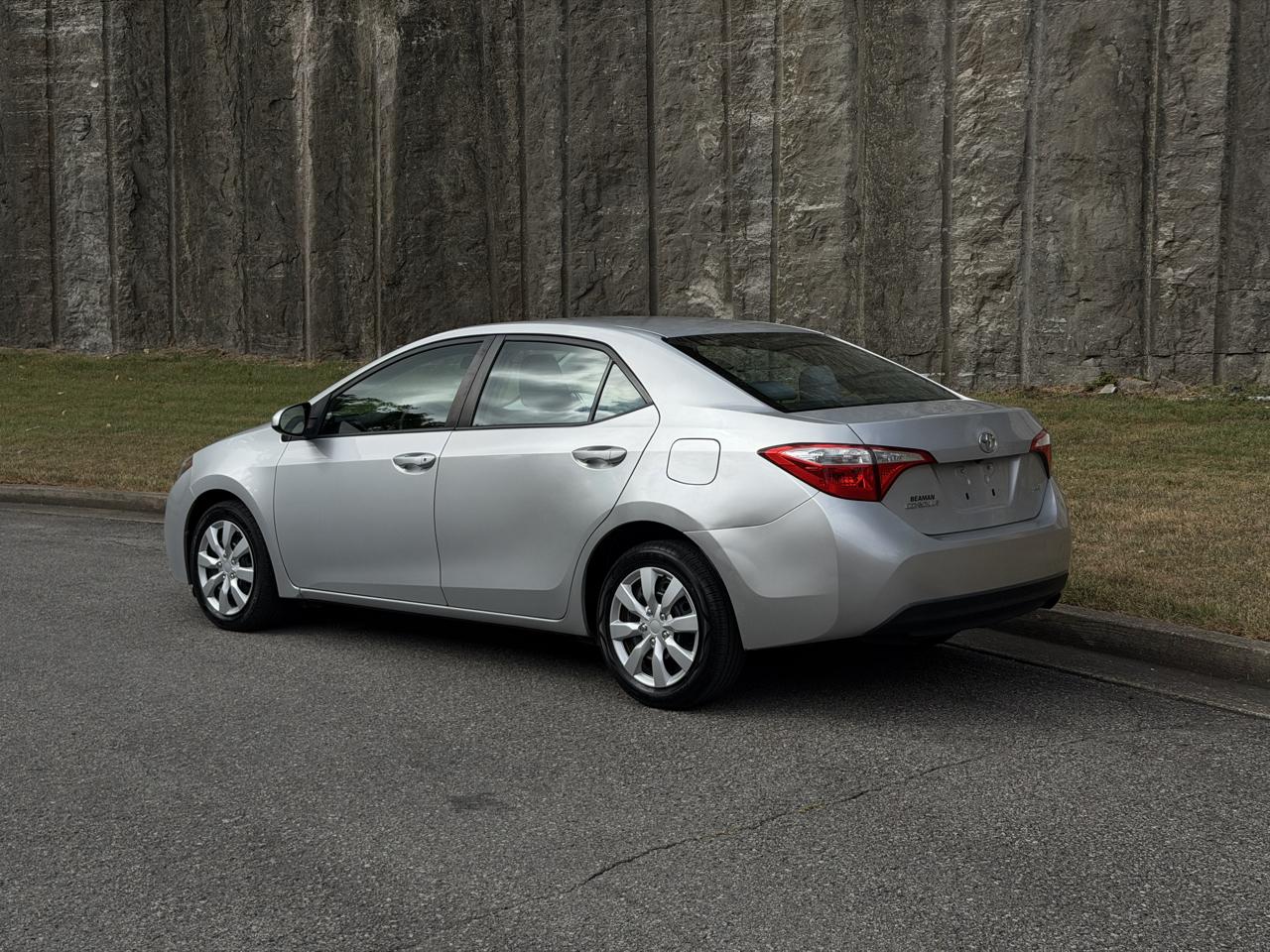 Toyota Corolla photo 3
