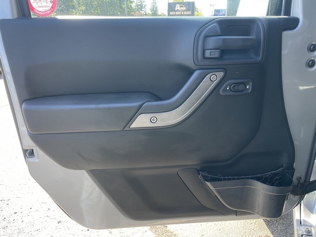 2015 Jeep Wrangler Two-Door Sport photo 11