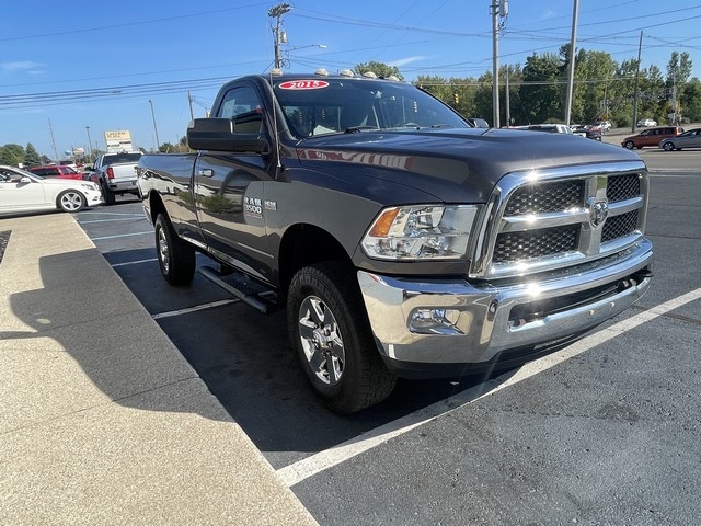 2015 Ram 3500 SLT photo 4