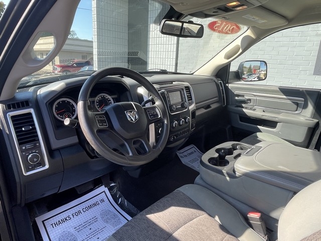 2015 Ram 3500 SLT photo 14