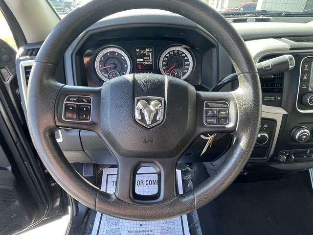 2015 Ram 3500 SLT photo 16