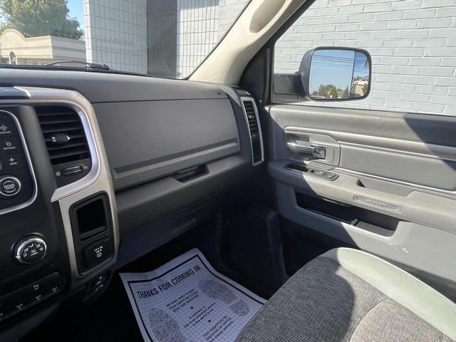 2015 Ram 3500 SLT photo 19