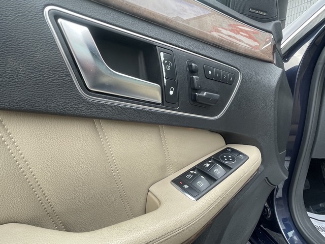 Mercedes-Benz E-Class 4dr Sdn E 350 Sport 4MATIC 2012 Mercedes-Benz E-Class 4dr Sdn E 350 Sport 4MATIC 2012