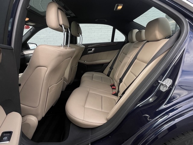 Mercedes-Benz E-Class 4dr Sdn E 350 Sport 4MATIC 2012 Mercedes-Benz E-Class 4dr Sdn E 350 Sport 4MATIC 2012