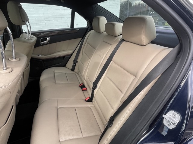 Mercedes-Benz E-Class 4dr Sdn E 350 Sport 4MATIC 2012 Mercedes-Benz E-Class 4dr Sdn E 350 Sport 4MATIC 2012