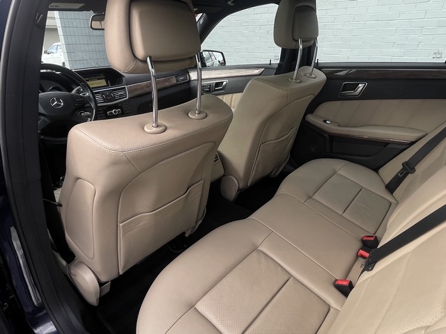 Mercedes-Benz E-Class 4dr Sdn E 350 Sport 4MATIC 2012 Mercedes-Benz E-Class 4dr Sdn E 350 Sport 4MATIC 2012