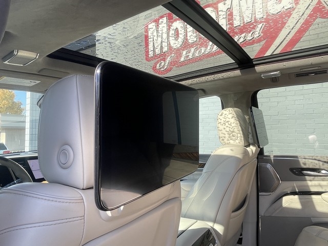 Cadillac Escalade ESV  2021 Cadillac Escalade ESV  2021