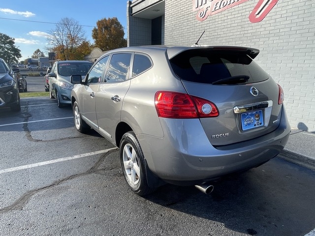 Nissan Rogue S 4D SUV FWD 2013 Nissan Rogue S 4D SUV FWD 2013