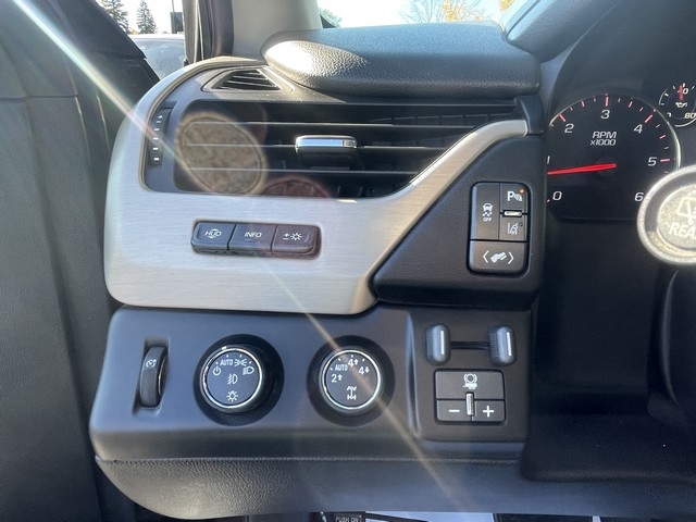 GMC Yukon 4WD 4dr Denali 2015 GMC Yukon 4WD 4dr Denali 2015