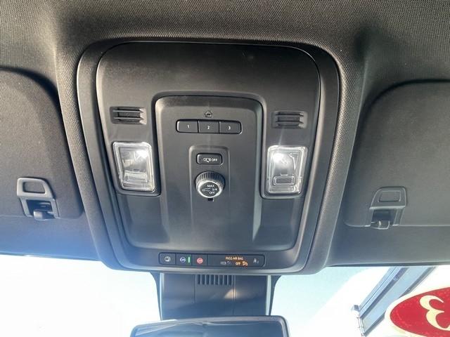 GMC Yukon XL 4WD 4dr SLT 2023