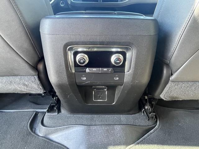 GMC Yukon XL 4WD 4dr SLT 2023