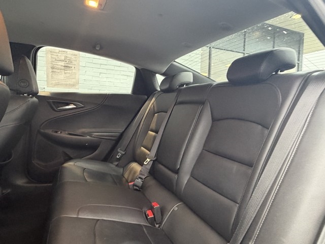 Chevrolet Malibu 4dr Sdn Hybrid 2017