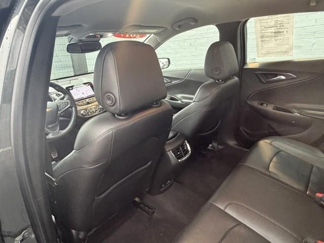 Chevrolet Malibu 4dr Sdn Hybrid 2017