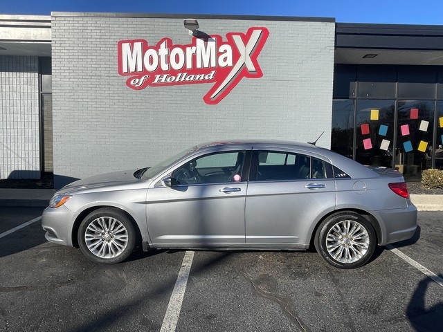 2013 Chrysler 200 4dr Sdn Limited
