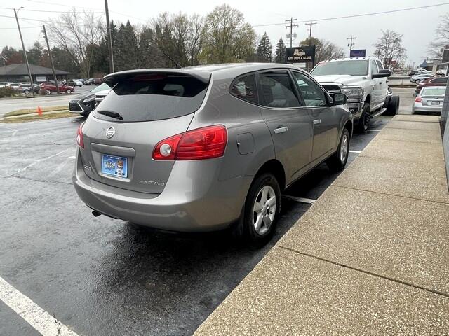 Nissan Rogue S 4D SUV AWD 2010