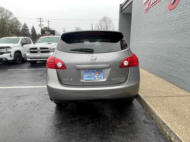 Nissan Rogue S 4D SUV AWD 2010