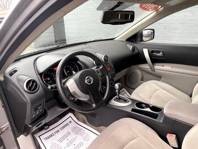 Nissan Rogue S 4D SUV AWD 2010