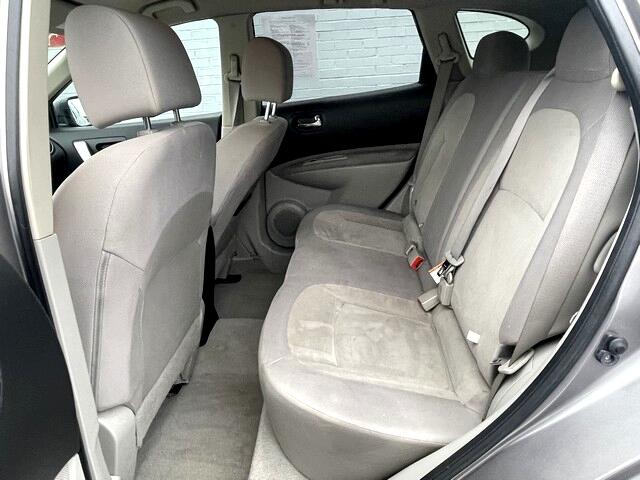 Nissan Rogue S 4D SUV AWD 2010