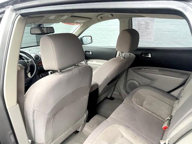 Nissan Rogue S 4D SUV AWD 2010