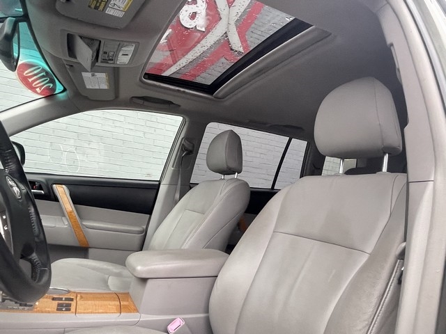 Toyota Highlander Hybrid  2010