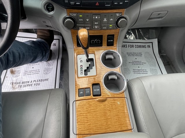 Toyota Highlander Hybrid  2010