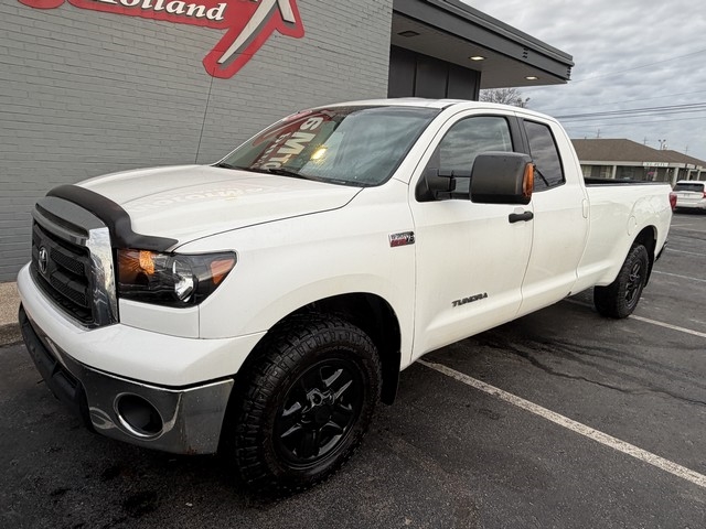 Toyota Tundra 4WD Truck  2010