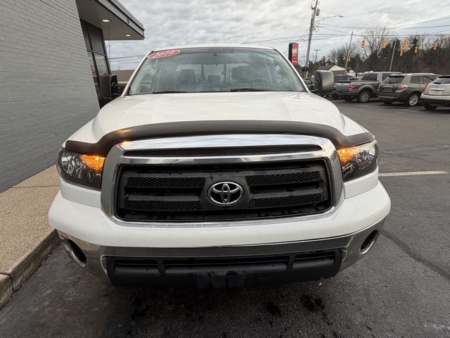 Toyota Tundra 4WD Truck  2010