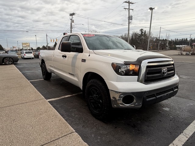 Toyota Tundra 4WD Truck  2010