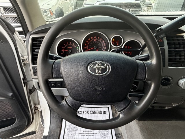 Toyota Tundra 4WD Truck  2010
