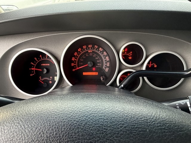 Toyota Tundra 4WD Truck  2010