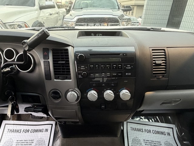 Toyota Tundra 4WD Truck  2010