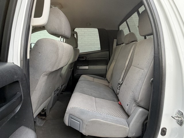 Toyota Tundra 4WD Truck  2010