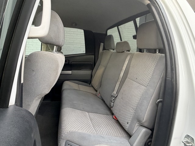 Toyota Tundra 4WD Truck  2010