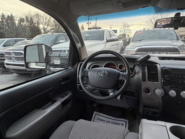 Toyota Tundra 4WD Truck  2010