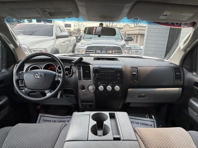 Toyota Tundra 4WD Truck  2010