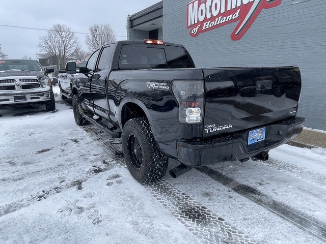 Toyota Tundra 4WD Truck  2012