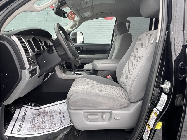 Toyota Tundra 4WD Truck  2012