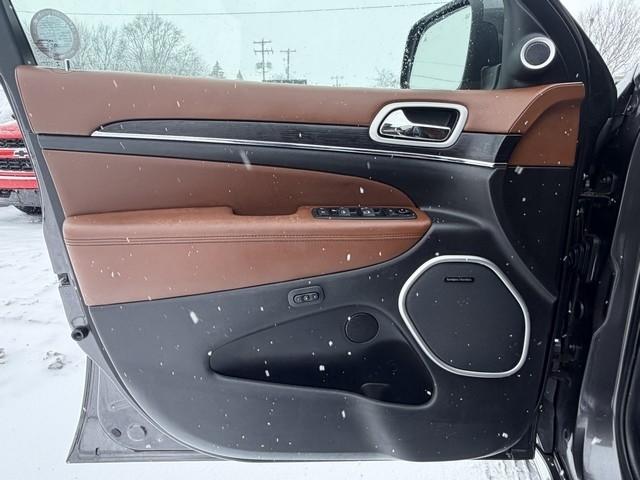 Jeep Grand Cherokee 4WD 4dr Summit 2021