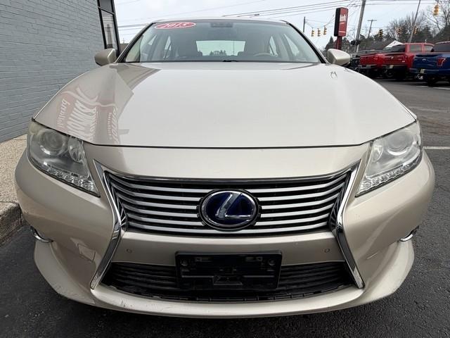 Lexus ES 300h 4dr Sdn Hybrid 2013