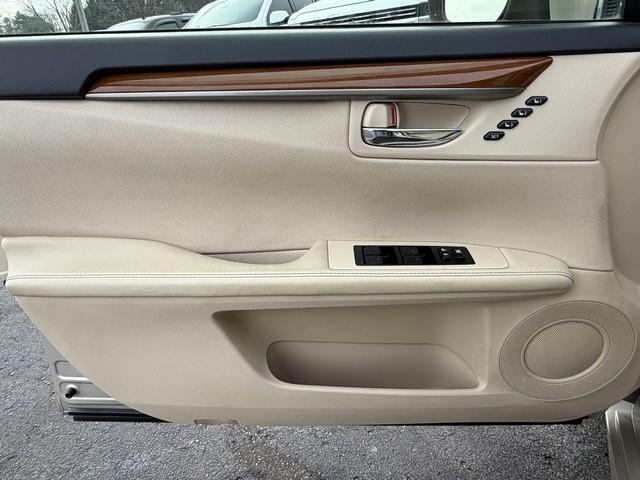 Lexus ES 300h 4dr Sdn Hybrid 2013