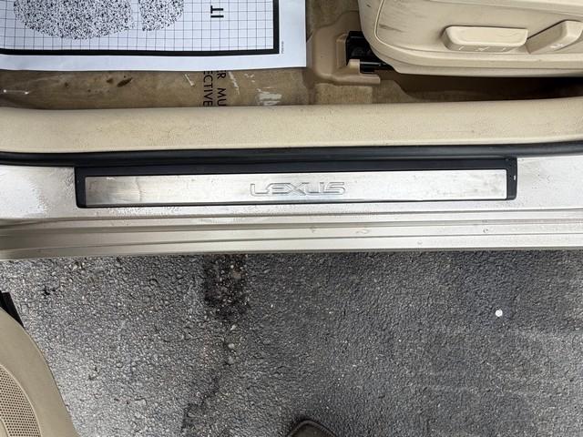 Lexus ES 300h 4dr Sdn Hybrid 2013