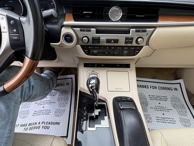 Lexus ES 300h 4dr Sdn Hybrid 2013