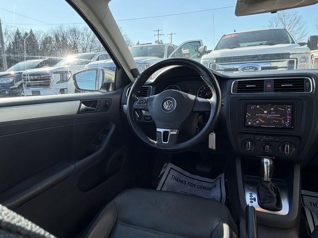 Volkswagen Jetta Sedan  2012