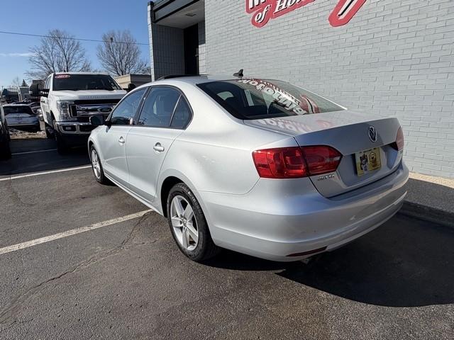 Volkswagen Jetta Sedan  2012