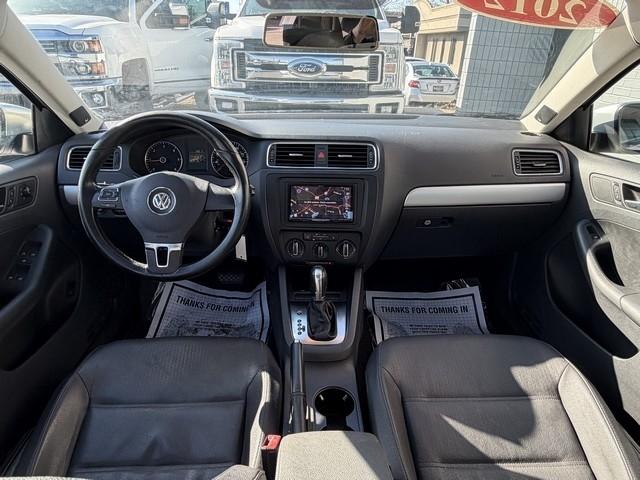 Volkswagen Jetta Sedan  2012