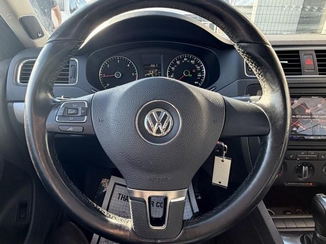 Volkswagen Jetta Sedan  2012