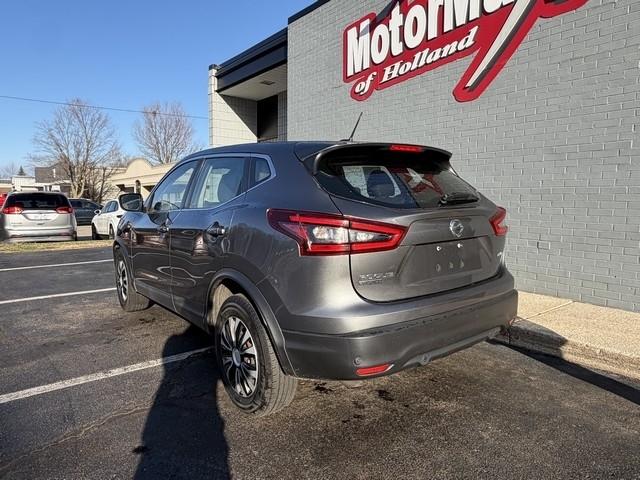 Nissan Rogue Sport  2020